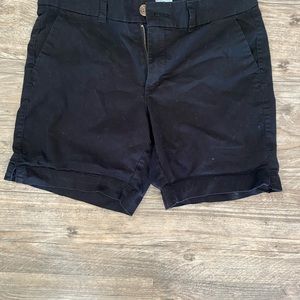 Everyday mid rise shorts